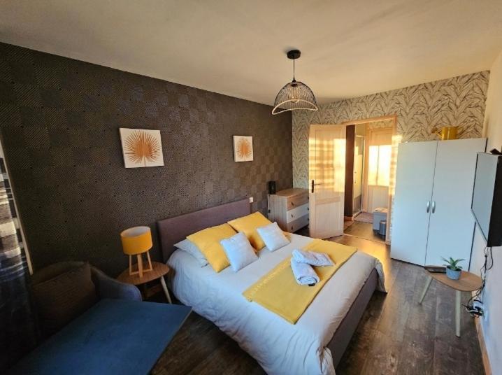 Cocon Apartment Plerin Bagian luar foto