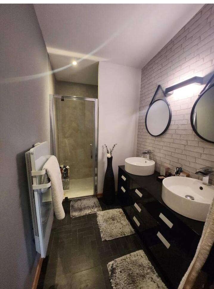 Cocon Apartment Plerin Bagian luar foto